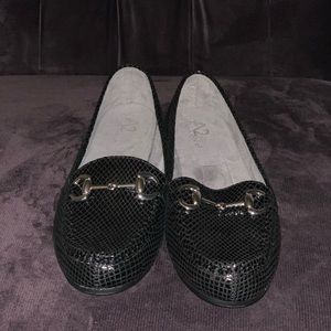 Perfect Comfy Black Flat!